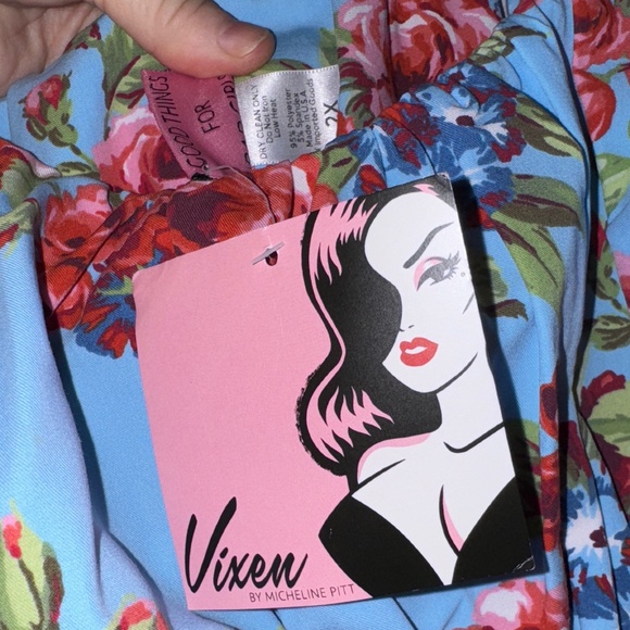 Vixen by Micheline Pitt - Blue and Red Vintage Roses Ingenue - Size 2X, NWT - Picture 3 of 3